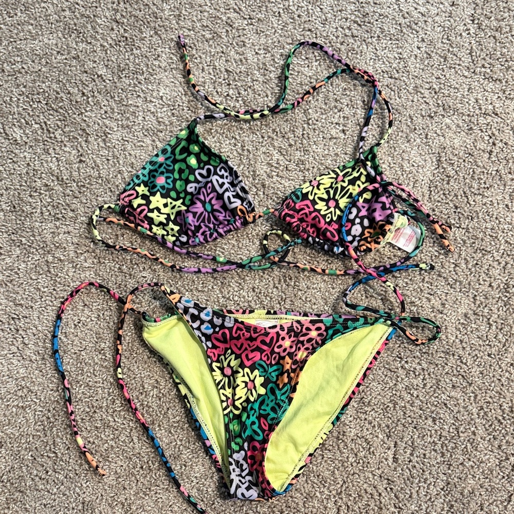 Multicolor Patterned Bikini Set